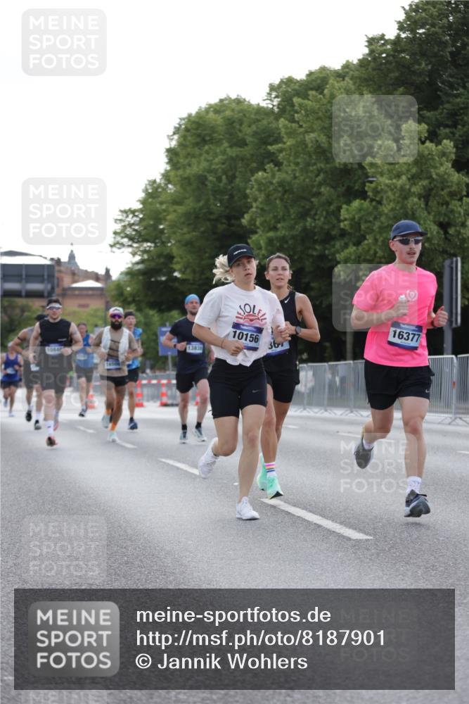 29.06.2025 - hella hamburg halbmarathon Jannik Wohlers http://msf.ph/oto/8187901 29.06.2025 09:44:25 Lombardsbrücke 1065, 1827, 2021, 3201, 3845, 4678, 5367, 7349, 8473, 8731, 10156, 10848, 12287, 12337, 12369, 13838, 13956, 15268, 15583, 15880, 16377, 16508, 16736, 17354, 18567, 18874 meine-sportfotos.de