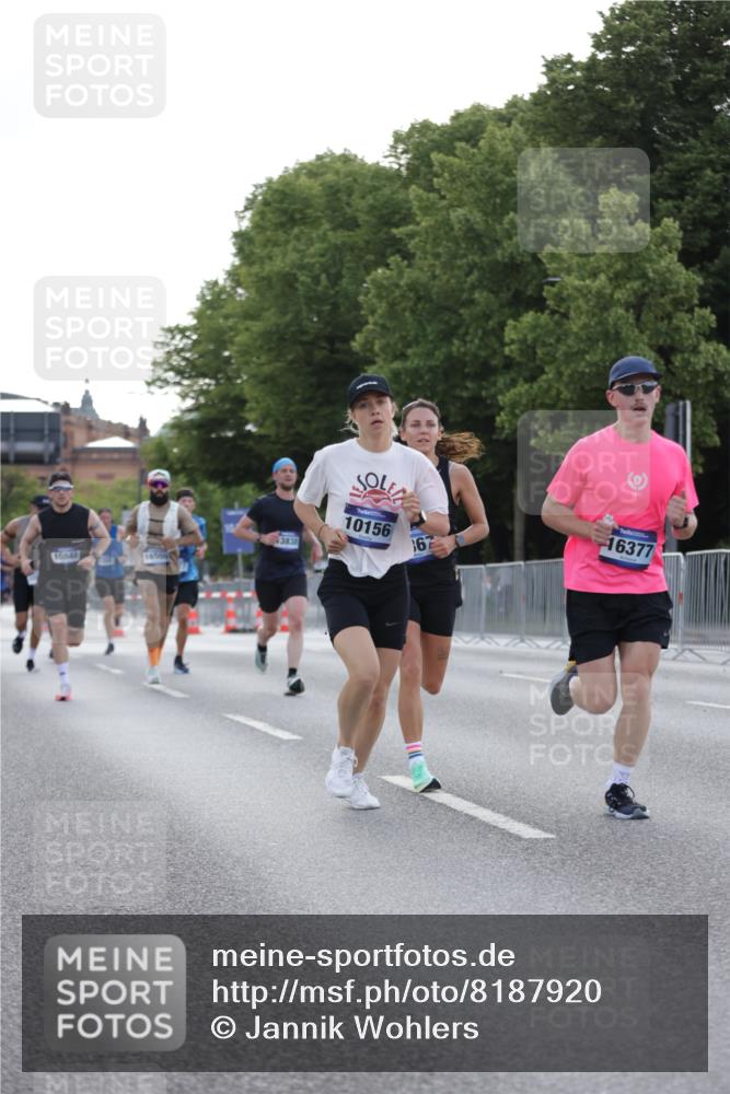 29.06.2025 - hella hamburg halbmarathon Jannik Wohlers http://msf.ph/oto/8187920 29.06.2025 09:44:25 Lombardsbrücke 1065, 1827, 2021, 3201, 3845, 4678, 5367, 7349, 8473, 8731, 10156, 10848, 12287, 12337, 12369, 13838, 13956, 15268, 15583, 15880, 16377, 16508, 16736, 17354, 18567, 18874 meine-sportfotos.de