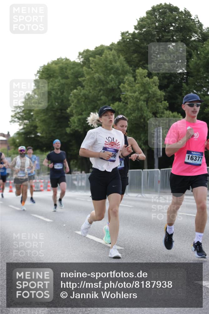 29.06.2025 - hella hamburg halbmarathon Jannik Wohlers http://msf.ph/oto/8187938 29.06.2025 09:44:26 Lombardsbrücke 1065, 1827, 2021, 3201, 3845, 4678, 5367, 7349, 8473, 8731, 10156, 10848, 12287, 12337, 12369, 13838, 13956, 14164, 15268, 15583, 15880, 16377, 16508, 16736, 18567, 18874 meine-sportfotos.de