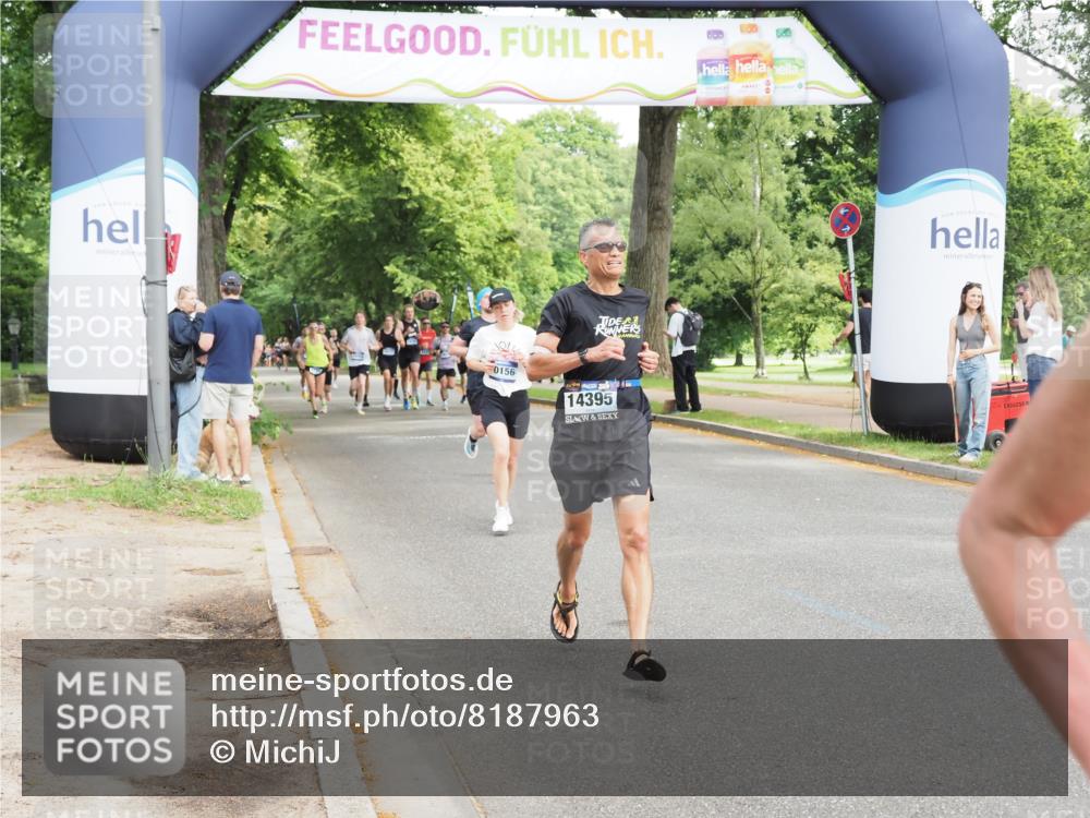 29.06.2025 - hella hamburg halbmarathon MichiJ http://msf.ph/oto/8187963 29.06.2025 10:19:08 Zwischen KM18-KM19 1758, 2021, 5328, 10156, 12337, 13374, 14395, 16118, 16157, 18737, 18874, 19142 meine-sportfotos.de