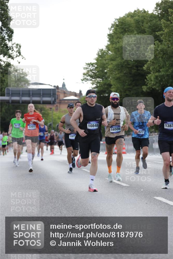 29.06.2025 - hella hamburg halbmarathon Jannik Wohlers http://msf.ph/oto/8187976 29.06.2025 09:44:27 Lombardsbrücke 1827, 2021, 3201, 3845, 4678, 5269, 5367, 6619, 8473, 8731, 10156, 10848, 12287, 12337, 13838, 13956, 14164, 15268, 15583, 16377, 16508, 16736, 18567, 18874 meine-sportfotos.de