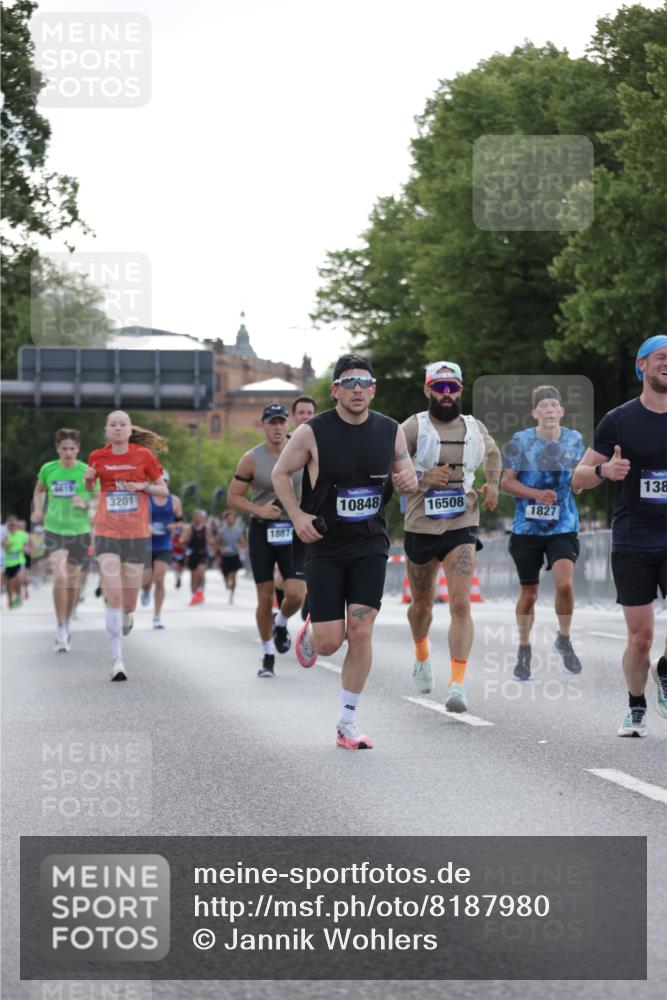 29.06.2025 - hella hamburg halbmarathon Jannik Wohlers http://msf.ph/oto/8187980 29.06.2025 09:44:27 Lombardsbrücke 1827, 2021, 3201, 3845, 4678, 5269, 5367, 6619, 8473, 8731, 10156, 10848, 12287, 12337, 13838, 13956, 14164, 15268, 15583, 16377, 16508, 16736, 18567, 18874 meine-sportfotos.de