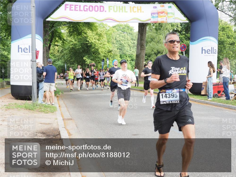 29.06.2025 - hella hamburg halbmarathon MichiJ http://msf.ph/oto/8188012 29.06.2025 10:19:09 Zwischen KM18-KM19 1758, 2021, 5328, 10156, 12337, 13374, 14395, 15880, 16118, 16157, 18737, 19142 meine-sportfotos.de