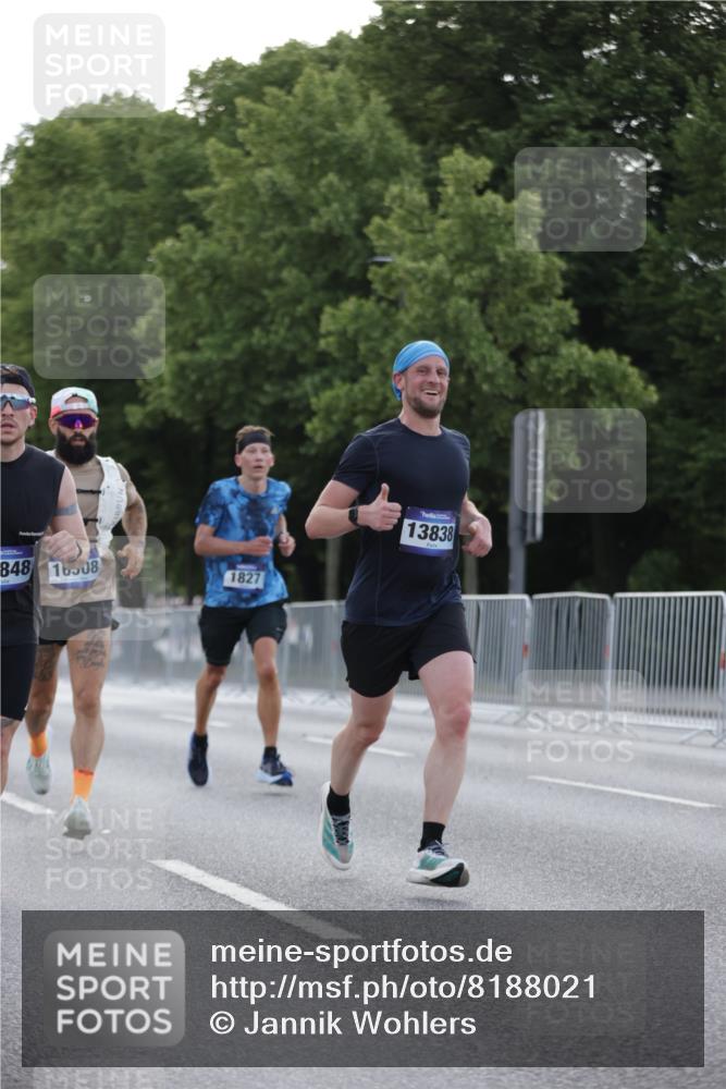 29.06.2025 - hella hamburg halbmarathon Jannik Wohlers http://msf.ph/oto/8188021 29.06.2025 09:44:28 Lombardsbrücke 1827, 2021, 3201, 3845, 4678, 5269, 5367, 6619, 8473, 8731, 10156, 10848, 12287, 13838, 13956, 14164, 15268, 15583, 16377, 16508, 16736, 18567, 18874 meine-sportfotos.de