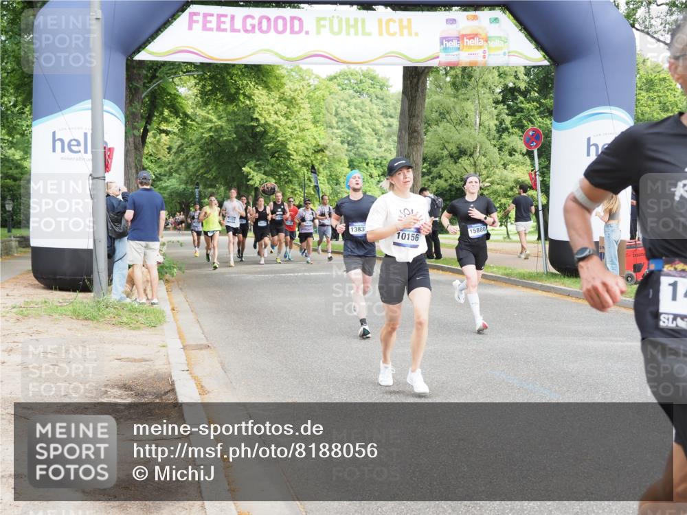 29.06.2025 - hella hamburg halbmarathon MichiJ http://msf.ph/oto/8188056 29.06.2025 10:19:09 Zwischen KM18-KM19 1758, 2021, 5328, 10156, 12337, 13374, 14395, 15880, 16118, 16157, 18737, 19142 meine-sportfotos.de