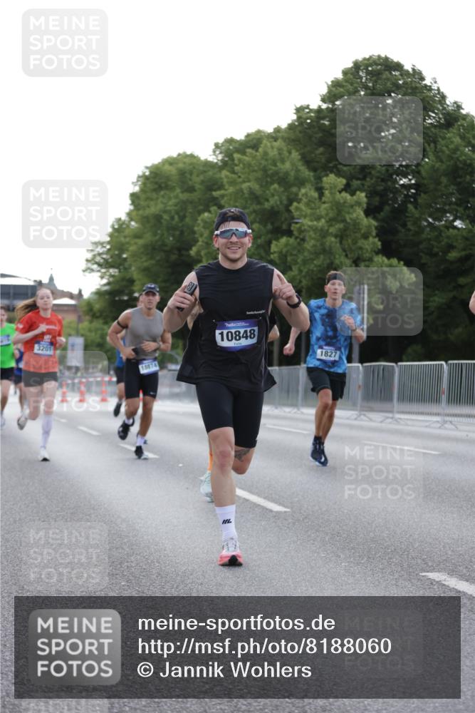 29.06.2025 - hella hamburg halbmarathon Jannik Wohlers http://msf.ph/oto/8188060 29.06.2025 09:44:29 Lombardsbrücke 1827, 2021, 3201, 3845, 4678, 5269, 5367, 6619, 8473, 8731, 10156, 10848, 12287, 13838, 13956, 14164, 15268, 15583, 16377, 16508, 16736, 17488, 18567, 18874 meine-sportfotos.de