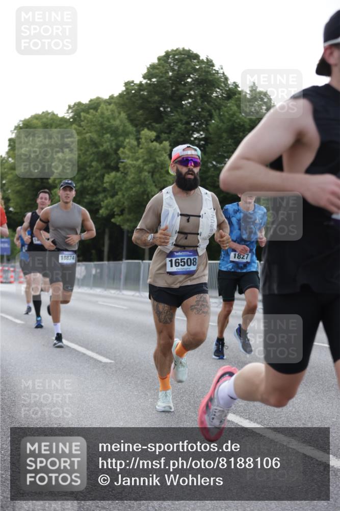 29.06.2025 - hella hamburg halbmarathon Jannik Wohlers http://msf.ph/oto/8188106 29.06.2025 09:44:30 Lombardsbrücke 1827, 2021, 3201, 3845, 4678, 5269, 5367, 6619, 8473, 8731, 10156, 10848, 12287, 13838, 13956, 14164, 15268, 15583, 16377, 16508, 16736, 17488, 18567, 18874 meine-sportfotos.de