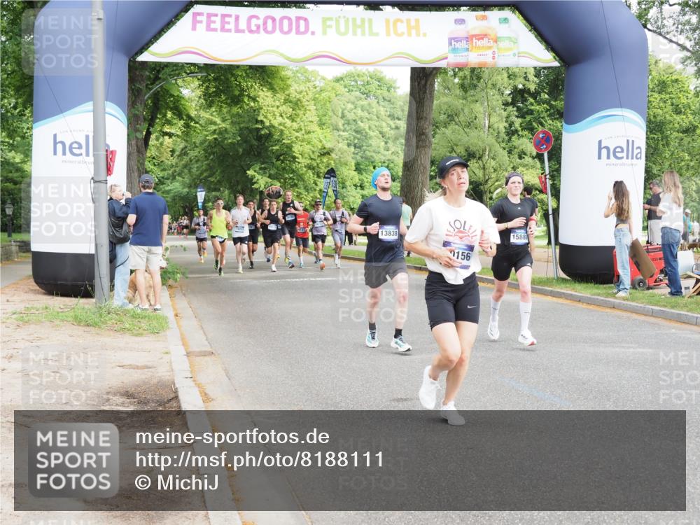 29.06.2025 - hella hamburg halbmarathon MichiJ http://msf.ph/oto/8188111 29.06.2025 10:19:10 Zwischen KM18-KM19 2021, 2180, 5328, 10156, 12337, 13374, 13838, 14395, 15880, 16118, 18737, 19142 meine-sportfotos.de