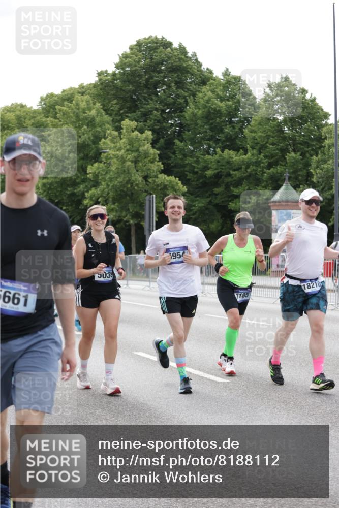 29.06.2025 - hella hamburg halbmarathon Jannik Wohlers http://msf.ph/oto/8188112 29.06.2025 10:23:42 Lombardsbrücke 1005, 1009, 1389, 1444, 3013, 3185, 3285, 3579, 4597, 4684, 4993, 5039, 5258, 5260, 5661, 5954, 7013, 7426, 7920, 8141, 8187, 8502, 8717, 9217, 9603, 11306, 11347, 11415, 14433, 14439, 15352, 15456, 16345, 17147, 17262, 17414, 17559, 17560, 17595, 18109, 18132, 18210 meine-sportfotos.de