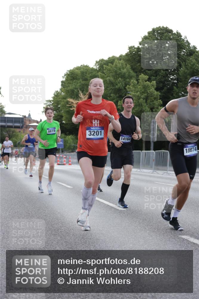 29.06.2025 - hella hamburg halbmarathon Jannik Wohlers http://msf.ph/oto/8188208 29.06.2025 09:44:31 Lombardsbrücke 1827, 3201, 3845, 4678, 5269, 5367, 6619, 8473, 8731, 10156, 10848, 12287, 13838, 13956, 14164, 15268, 15583, 16377, 16508, 16736, 17488, 18567, 18874 meine-sportfotos.de