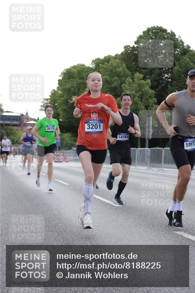 29.06.2025 - hella hamburg halbmarathon Jannik Wohlers http://msf.ph/oto/8188225 29.06.2025 09:44:31 Lombardsbrücke 1827, 3201, 3845, 4678, 5269, 5367, 6619, 8473, 8731, 10156, 10848, 12287, 13838, 13956, 14164, 15268, 15583, 16377, 16508, 16736, 17488, 18567, 18874 meine-sportfotos.de