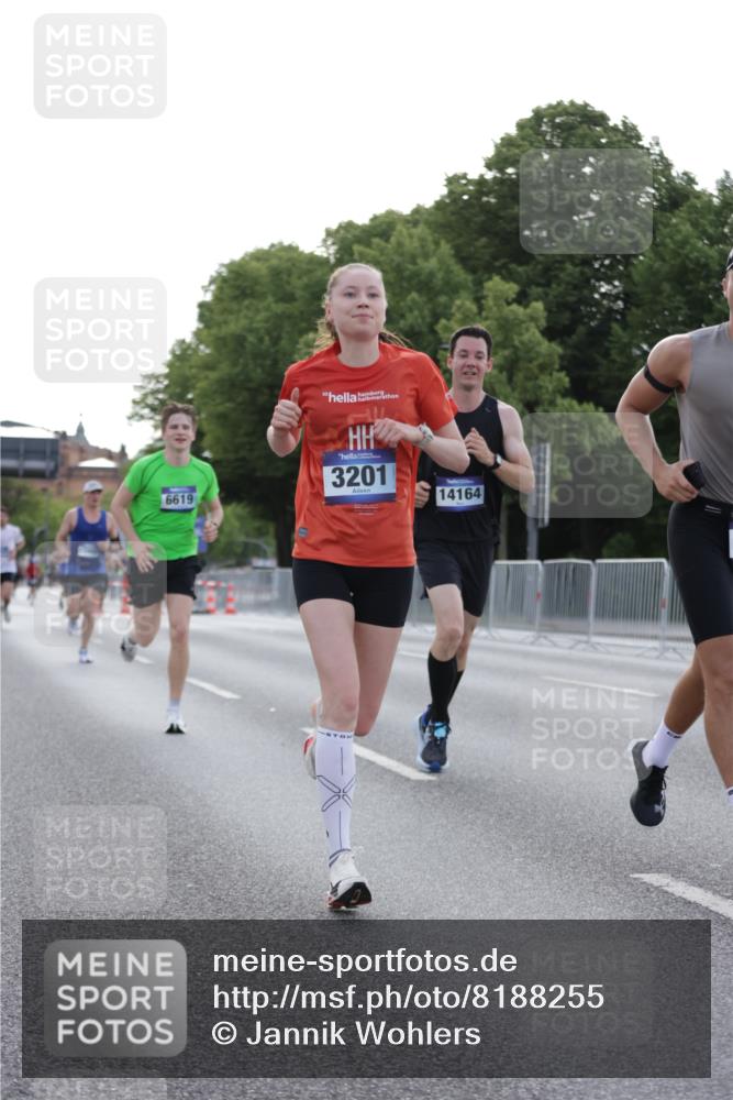 29.06.2025 - hella hamburg halbmarathon Jannik Wohlers http://msf.ph/oto/8188255 29.06.2025 09:44:31 Lombardsbrücke 1827, 3201, 3845, 4678, 5269, 5367, 6619, 8473, 8731, 10156, 10848, 12287, 13838, 13956, 14164, 15268, 15583, 16377, 16508, 16736, 17488, 18567, 18874 meine-sportfotos.de