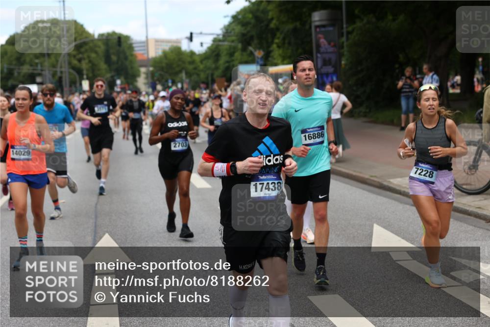 29.06.2025 - hella hamburg halbmarathon Yannick Fuchs http://msf.ph/oto/8188262 29.06.2025 11:21:35 20KM 2294, 2489, 2505, 2703, 2751, 3571, 3707, 4597, 4824, 4826, 5494, 5625, 5629, 6285, 6578, 6710, 7013, 7228, 7295, 7604, 7917, 8538, 8962, 9913, 10013, 10240, 10354, 10374, 10594, 11092, 11269, 11981, 12663, 13477, 14029, 14216, 14770, 14803, 14810, 14986, 15024, 15471, 15660, 16381, 16821, 16886, 16999, 17034, 17103, 17224, 17438, 17944, 18077, 18503, 18610 meine-sportfotos.de