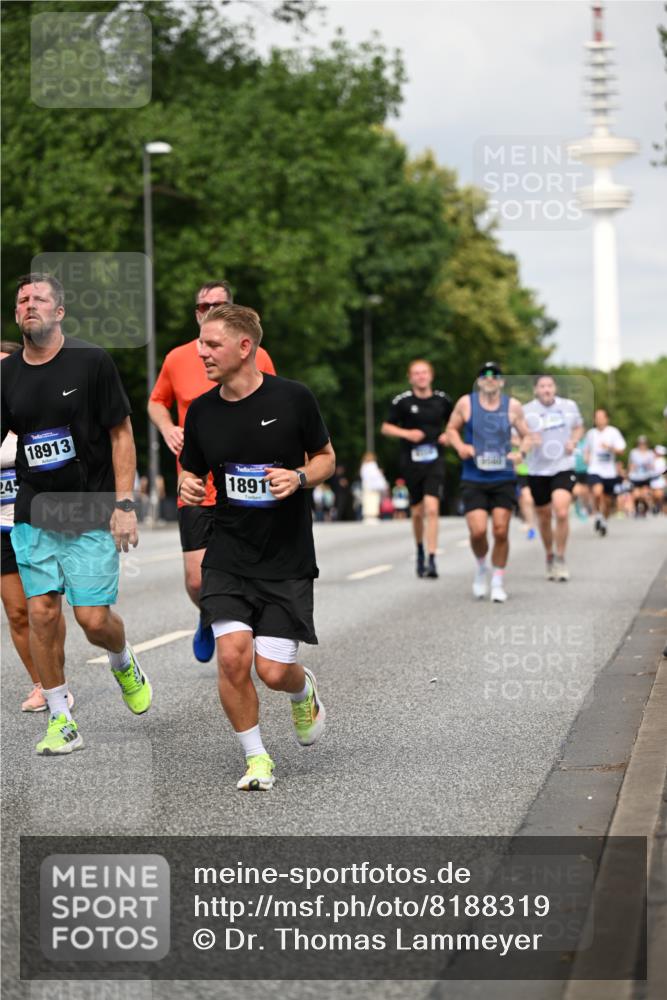 29.06.2025 - hella hamburg halbmarathon Dr. Thomas Lammeyer http://msf.ph/oto/8188319 29.06.2025 10:10:58 Kennedybrücke 1245, 4550, 4666, 5951, 6314, 6572, 6664, 8960, 9560, 10212, 10297, 10736, 10886 meine-sportfotos.de