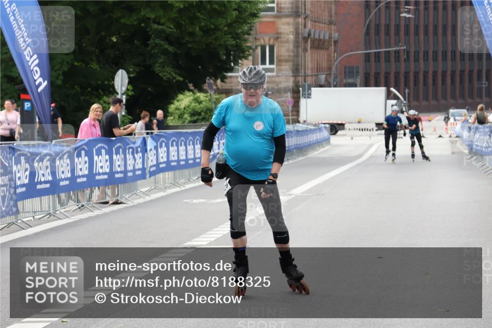 29.06.2025 - hella hamburg halbmarathon Strokosch-Dieckow http://msf.ph/oto/8188325 29.06.2025 09:28:56 Ziel 20129 meine-sportfotos.de