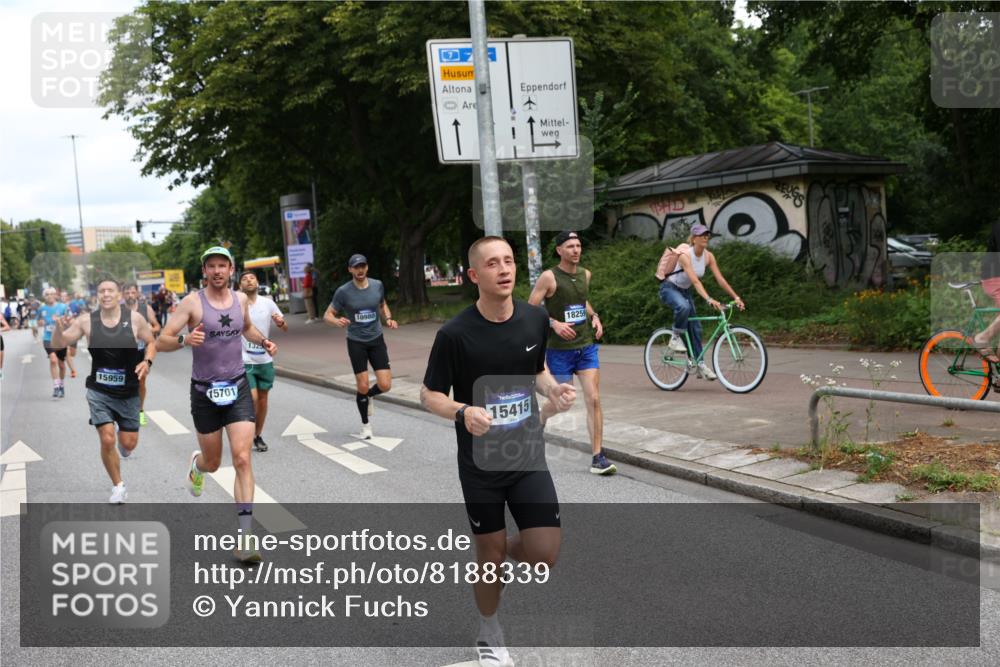 29.06.2025 - hella hamburg halbmarathon Yannick Fuchs http://msf.ph/oto/8188339 29.06.2025 10:30:31 20KM 1889, 3843, 4062, 6032, 10384, 10477, 10877, 12447, 12462, 12488, 12514, 13252, 13343, 13419, 13798, 14789, 14875, 15161, 15415, 15701, 15959, 16119, 16123, 17612, 17691, 18259, 18841 meine-sportfotos.de