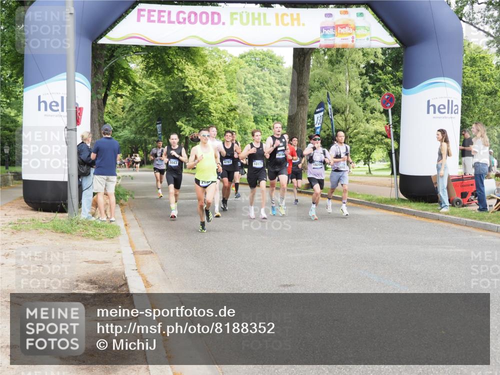 29.06.2025 - hella hamburg halbmarathon MichiJ http://msf.ph/oto/8188352 29.06.2025 10:19:12 Zwischen KM18-KM19 2021, 2180, 10156, 13838, 14395, 15253, 15880, 16118, 18737, 19142, 19204 meine-sportfotos.de