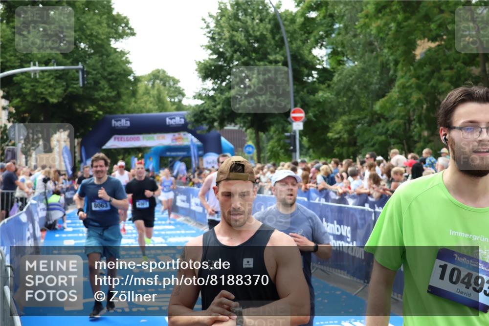 29.06.2025 - hella hamburg halbmarathon Zöllner http://msf.ph/oto/8188370 29.06.2025 10:44:04 Ziel 1558, 2816, 4981, 6705, 8063, 8900, 9081, 10596, 11346, 12438, 13123, 15383, 16697, 17516, 17977, 18004 meine-sportfotos.de