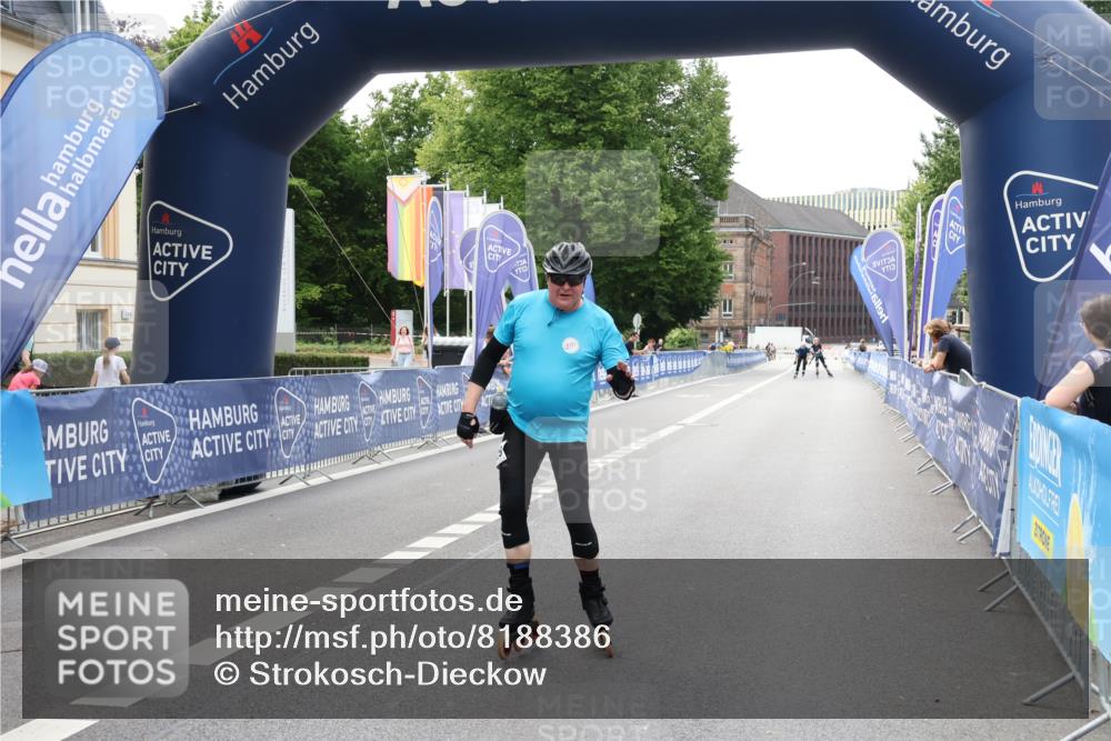 29.06.2025 - hella hamburg halbmarathon Strokosch-Dieckow http://msf.ph/oto/8188386 29.06.2025 09:28:59 Ziel 20129, 20154, 20161 meine-sportfotos.de