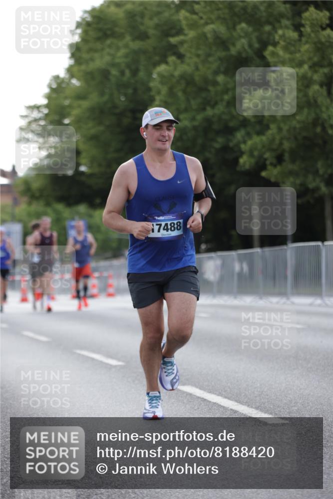 29.06.2025 - hella hamburg halbmarathon Jannik Wohlers http://msf.ph/oto/8188420 29.06.2025 09:44:34 Lombardsbrücke 1827, 3201, 5269, 5367, 6619, 8473, 8731, 10156, 10848, 11169, 12287, 12900, 13838, 13956, 14164, 16377, 16508, 16736, 17488, 18837, 18874 meine-sportfotos.de