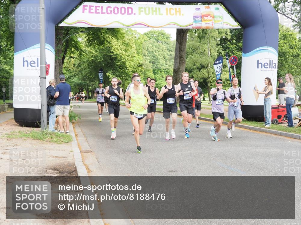 29.06.2025 - hella hamburg halbmarathon MichiJ http://msf.ph/oto/8188476 29.06.2025 10:19:13 Zwischen KM18-KM19 2021, 2180, 6781, 9137, 10156, 10171, 13838, 14395, 15253, 15880, 19142, 19203, 19204 meine-sportfotos.de