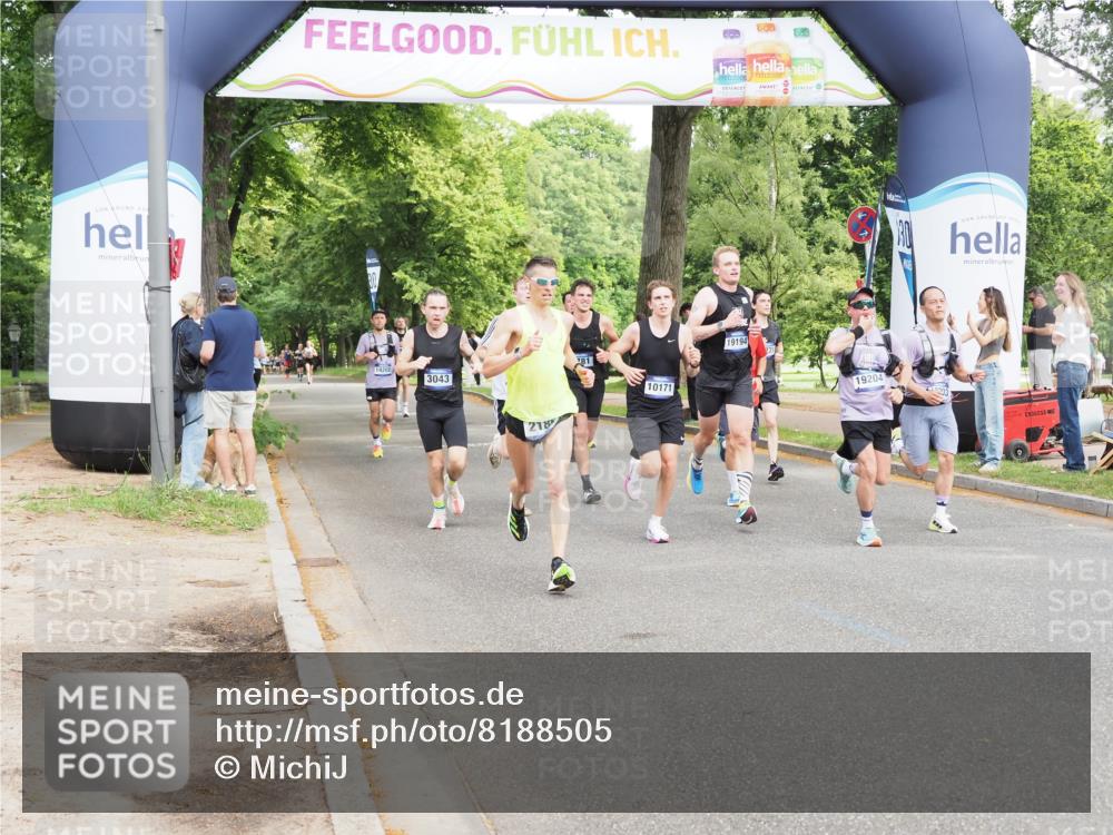 29.06.2025 - hella hamburg halbmarathon MichiJ http://msf.ph/oto/8188505 29.06.2025 10:19:13 Zwischen KM18-KM19 2021, 2180, 6781, 9137, 10156, 10171, 13838, 14395, 15253, 15880, 19142, 19203, 19204 meine-sportfotos.de
