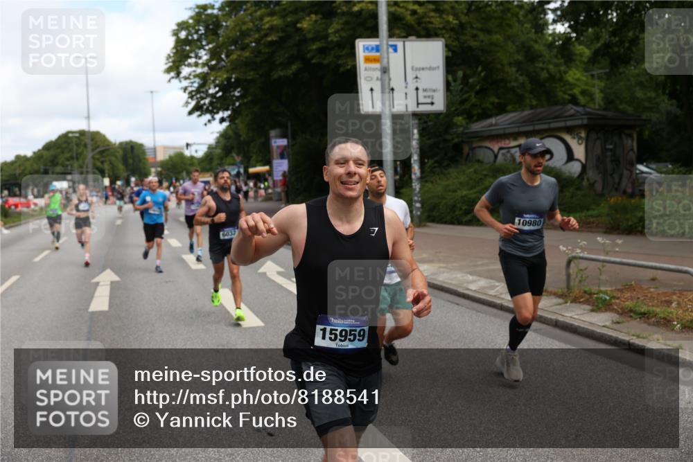 29.06.2025 - hella hamburg halbmarathon Yannick Fuchs http://msf.ph/oto/8188541 29.06.2025 10:30:33 20KM 1889, 3843, 4062, 6032, 10384, 10477, 10877, 12447, 12462, 12488, 12514, 13252, 13343, 13419, 13798, 14789, 14875, 15161, 15415, 15701, 15959, 16119, 16123, 17612, 17691, 18259, 18841 meine-sportfotos.de