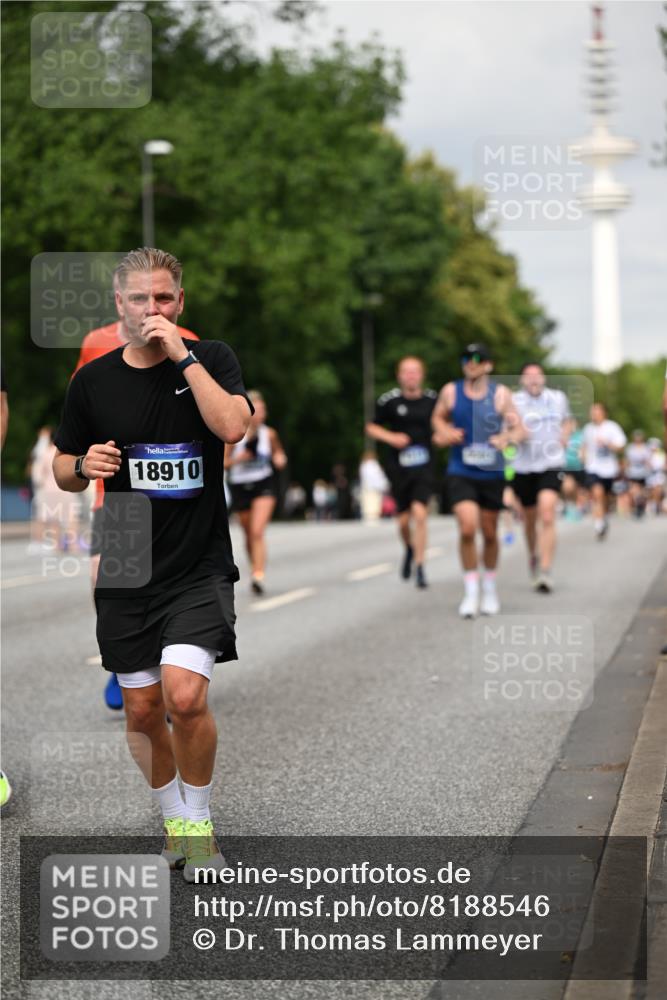 29.06.2025 - hella hamburg halbmarathon Dr. Thomas Lammeyer http://msf.ph/oto/8188546 29.06.2025 10:10:58 Kennedybrücke 1245, 4550, 4666, 5951, 6314, 6572, 6664, 8960, 9560, 10212, 10297, 10736, 10886 meine-sportfotos.de