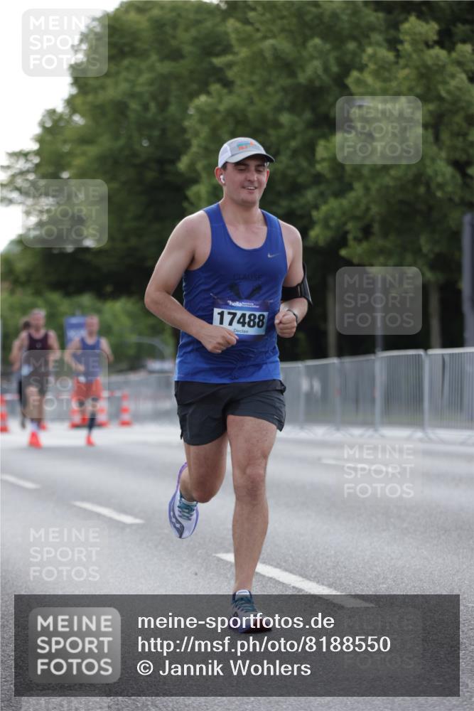 29.06.2025 - hella hamburg halbmarathon Jannik Wohlers http://msf.ph/oto/8188550 29.06.2025 09:44:34 Lombardsbrücke 1827, 3201, 5269, 5367, 6619, 8473, 8731, 10156, 10848, 11169, 12287, 12900, 13838, 13956, 14164, 16377, 16508, 16736, 17488, 18837, 18874 meine-sportfotos.de