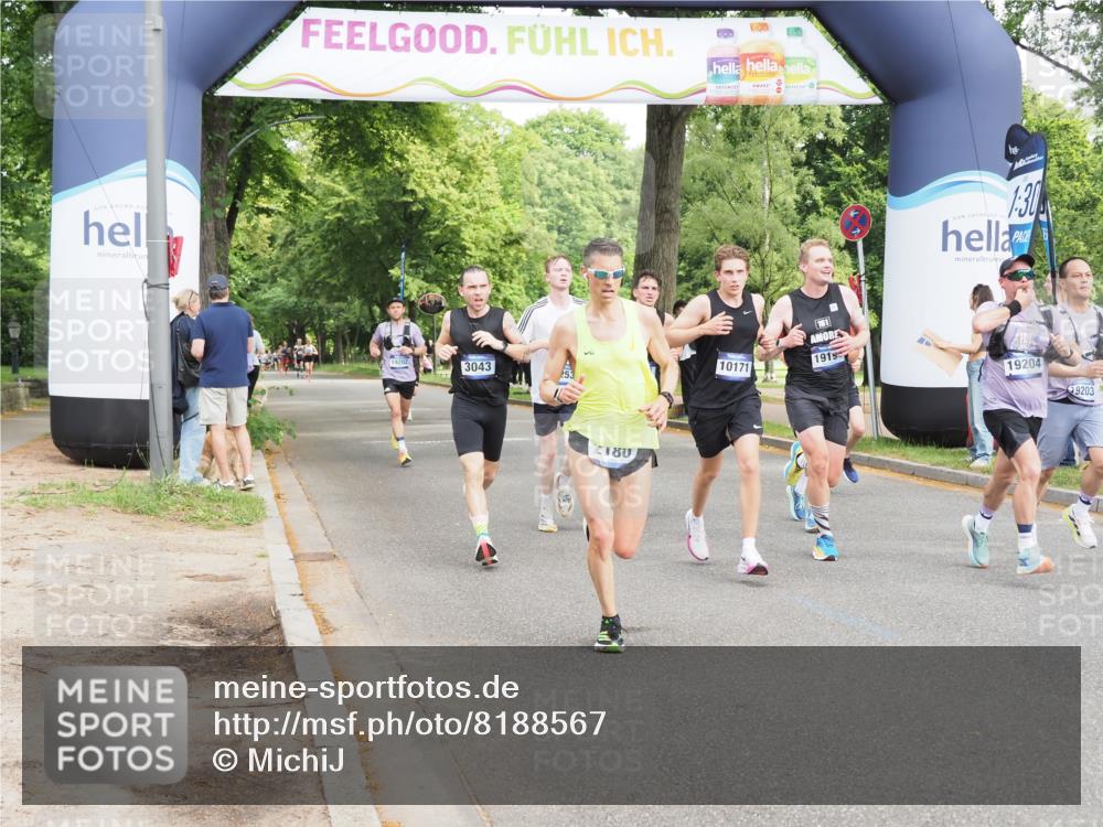 29.06.2025 - hella hamburg halbmarathon MichiJ http://msf.ph/oto/8188567 29.06.2025 10:19:14 Zwischen KM18-KM19 2180, 3043, 6781, 7231, 9137, 10156, 10171, 13838, 14164, 14395, 15253, 15880, 19194, 19203, 19204 meine-sportfotos.de