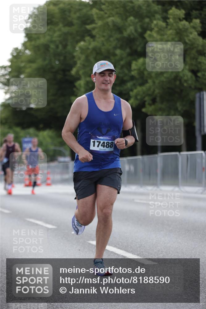 29.06.2025 - hella hamburg halbmarathon Jannik Wohlers http://msf.ph/oto/8188590 29.06.2025 09:44:35 Lombardsbrücke 1827, 3201, 5269, 5367, 6619, 8473, 8731, 10156, 10848, 11169, 12287, 12900, 13838, 13956, 14164, 16377, 16508, 16736, 17488, 18837, 18874 meine-sportfotos.de