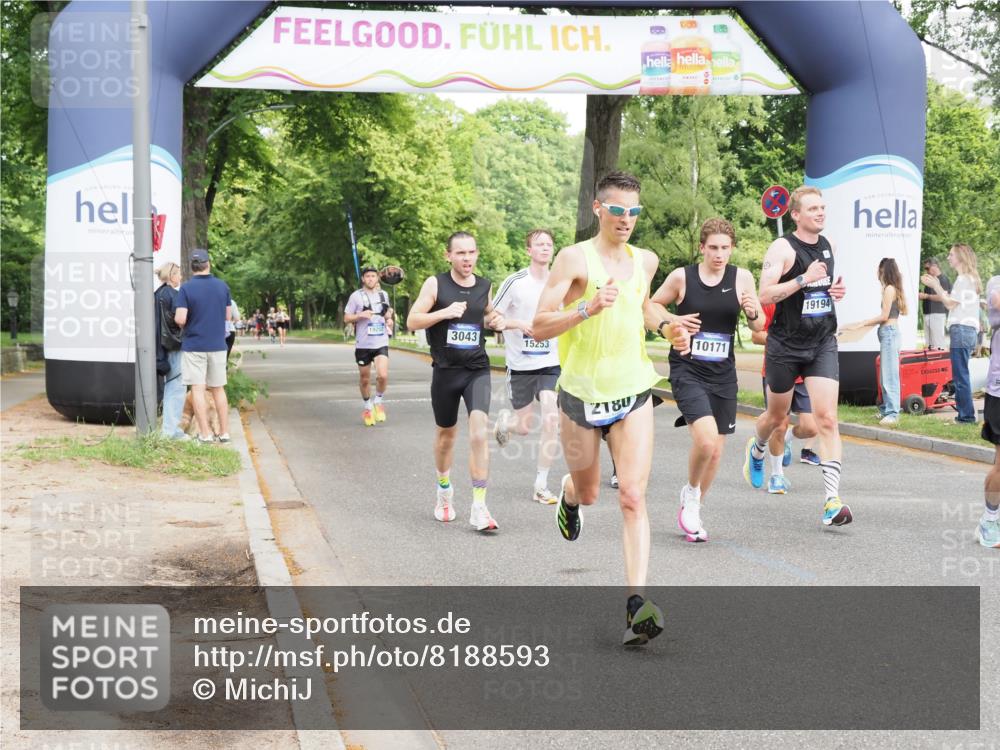 29.06.2025 - hella hamburg halbmarathon MichiJ http://msf.ph/oto/8188593 29.06.2025 10:19:14 Zwischen KM18-KM19 2180, 3043, 6781, 7231, 9137, 10156, 10171, 13838, 14164, 14395, 15253, 15880, 19194, 19203, 19204 meine-sportfotos.de