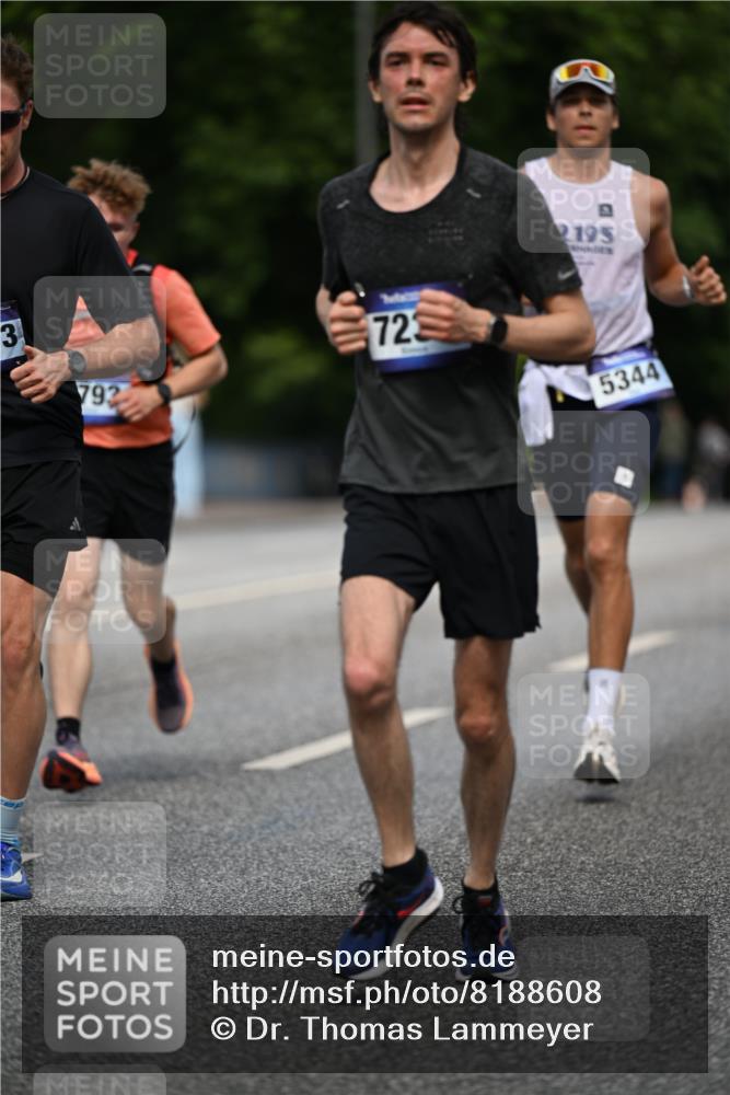 29.06.2025 - hella hamburg halbmarathon Dr. Thomas Lammeyer http://msf.ph/oto/8188608 29.06.2025 09:47:30 Kennedybrücke 1122, 3075, 3968, 5308, 5344, 7231, 7793, 8975, 9047, 9079, 10106, 10173, 10790, 11150 meine-sportfotos.de