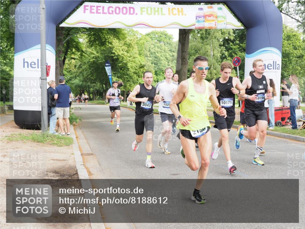 29.06.2025 - hella hamburg halbmarathon MichiJ http://msf.ph/oto/8188612 29.06.2025 10:19:14 Zwischen KM18-KM19 2180, 3043, 6781, 7231, 9137, 10156, 10171, 13838, 14164, 14395, 15253, 15880, 19194, 19203, 19204 meine-sportfotos.de