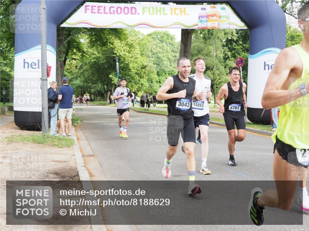 29.06.2025 - hella hamburg halbmarathon MichiJ http://msf.ph/oto/8188629 29.06.2025 10:19:15 Zwischen KM18-KM19 2180, 3043, 6781, 7231, 9137, 10156, 10171, 10790, 13838, 14164, 14395, 15253, 15880, 19194, 19203, 19204 meine-sportfotos.de