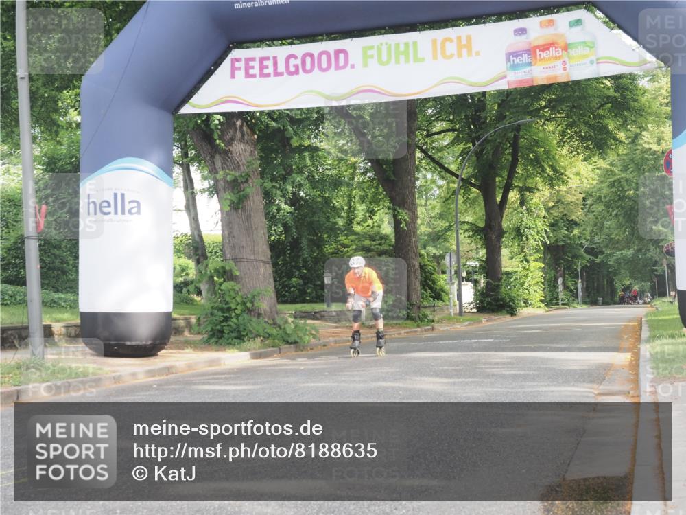29.06.2025 - hella hamburg halbmarathon KatJ http://msf.ph/oto/8188635 29.06.2025 09:25:59 Zwischen KM18-KM19  meine-sportfotos.de