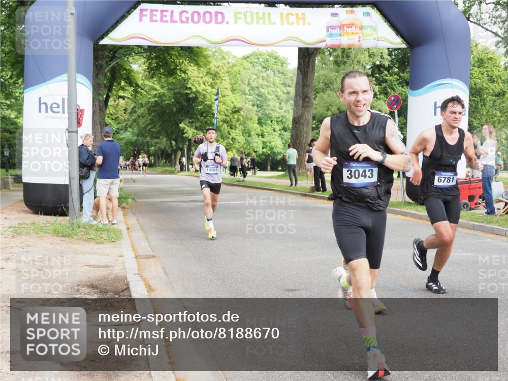 29.06.2025 - hella hamburg halbmarathon MichiJ http://msf.ph/oto/8188670 29.06.2025 10:19:15 Zwischen KM18-KM19 2180, 3043, 6781, 7231, 9137, 10156, 10171, 10790, 13838, 14164, 14395, 15253, 15880, 19194, 19203, 19204 meine-sportfotos.de