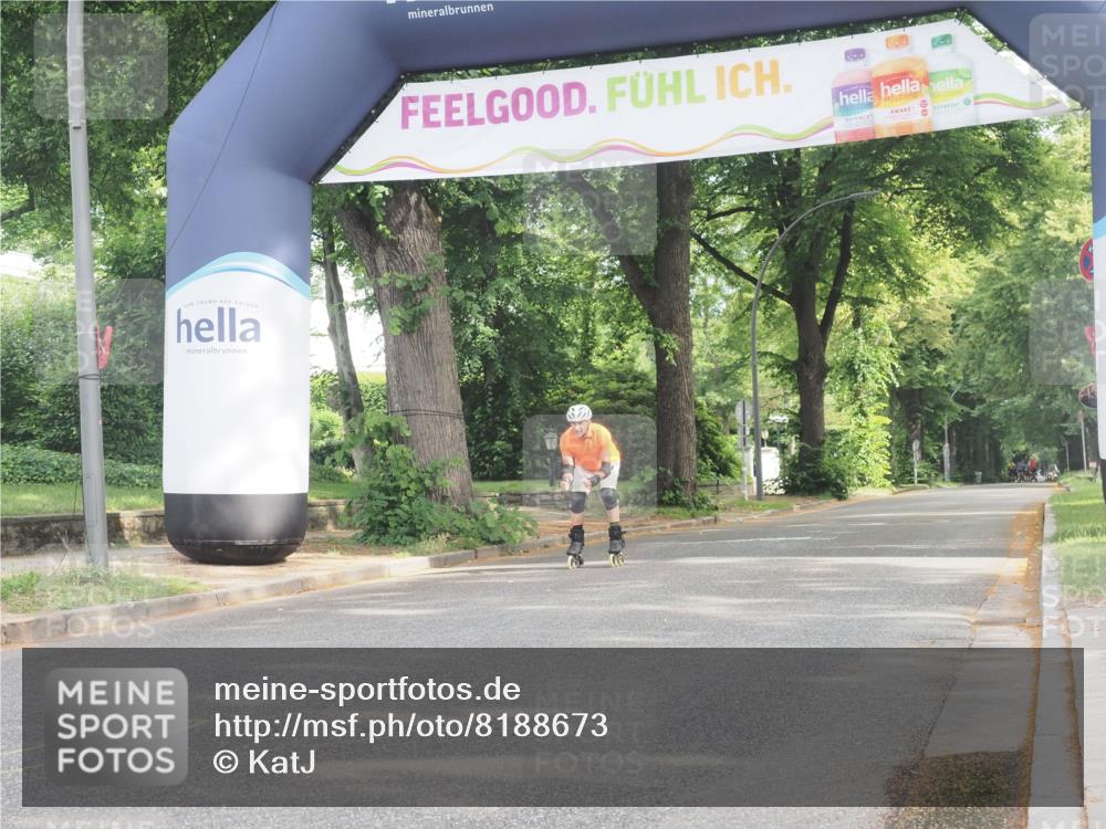 29.06.2025 - hella hamburg halbmarathon KatJ http://msf.ph/oto/8188673 29.06.2025 09:25:59 Zwischen KM18-KM19  meine-sportfotos.de
