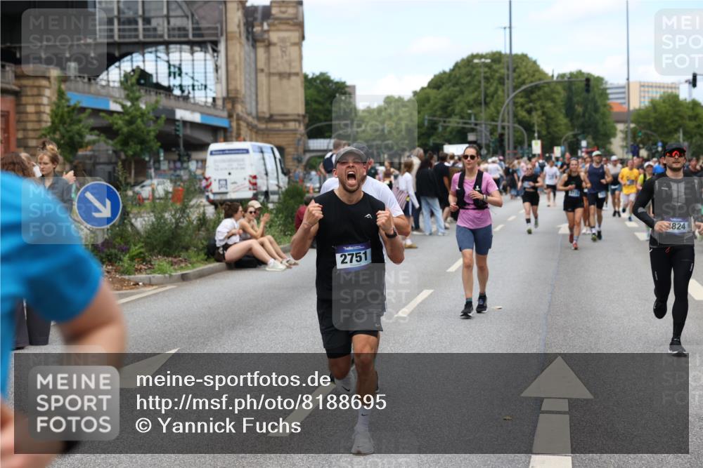 29.06.2025 - hella hamburg halbmarathon Yannick Fuchs http://msf.ph/oto/8188695 29.06.2025 11:21:39 20KM 2294, 2489, 2505, 2703, 2751, 3571, 3707, 3728, 3822, 4597, 4824, 4826, 4924, 5625, 6285, 6578, 6710, 7013, 7228, 7295, 8538, 8738, 8962, 9603, 9913, 10013, 10240, 10354, 10374, 10594, 10907, 11269, 11981, 12663, 13477, 14029, 14216, 14770, 14803, 15024, 15471, 15660, 16381, 16821, 16886, 16999, 17103, 17224, 17438, 17513, 17944, 18077, 18503 meine-sportfotos.de