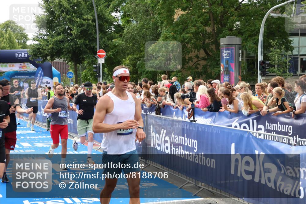 29.06.2025 - hella hamburg halbmarathon Zöllner http://msf.ph/oto/8188706 29.06.2025 10:44:09 Ziel 1391, 1558, 2816, 3021, 5231, 6705, 9081, 9633, 10193, 10930, 11346, 13123, 16506, 16648, 16697, 17516, 17748, 17977, 18004 meine-sportfotos.de