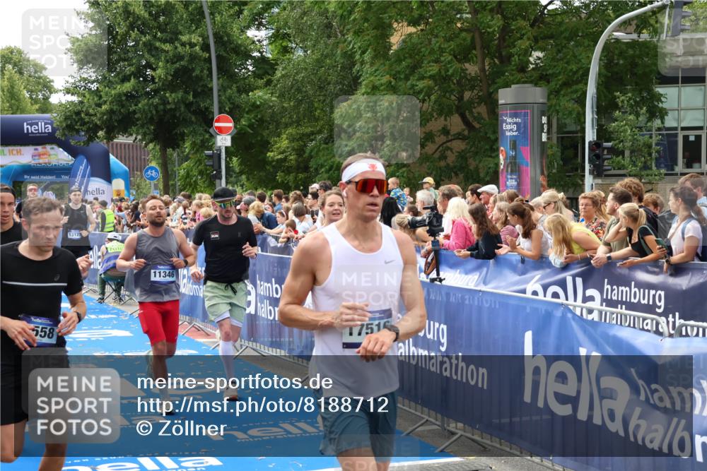 29.06.2025 - hella hamburg halbmarathon Zöllner http://msf.ph/oto/8188712 29.06.2025 10:44:09 Ziel 1391, 1558, 2816, 3021, 5231, 6705, 9081, 9633, 10193, 10930, 11346, 13123, 16506, 16648, 16697, 17516, 17748, 17977, 18004 meine-sportfotos.de