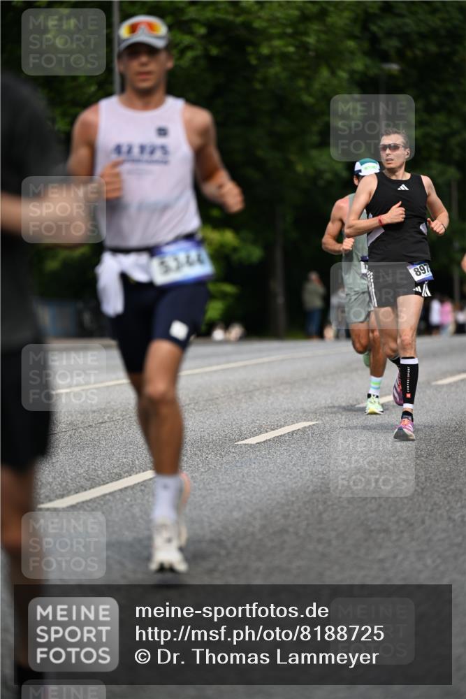 29.06.2025 - hella hamburg halbmarathon Dr. Thomas Lammeyer http://msf.ph/oto/8188725 29.06.2025 09:47:31 Kennedybrücke 1065, 1122, 3075, 3968, 5308, 5344, 7231, 7793, 8975, 9047, 9079, 10106, 10173, 10790 meine-sportfotos.de