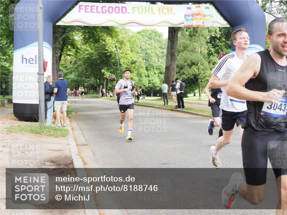 29.06.2025 - hella hamburg halbmarathon MichiJ http://msf.ph/oto/8188746 29.06.2025 10:19:15 Zwischen KM18-KM19 2180, 3043, 6781, 7231, 9137, 10156, 10171, 10790, 13838, 14164, 14395, 15253, 15880, 19194, 19203, 19204 meine-sportfotos.de