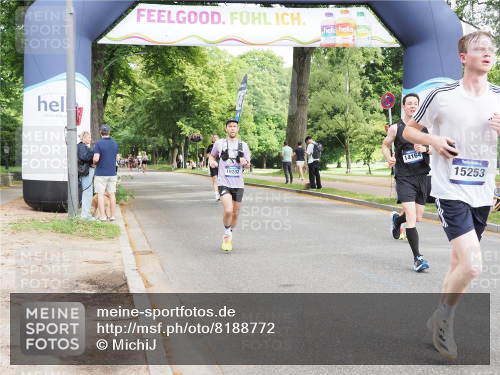 29.06.2025 - hella hamburg halbmarathon MichiJ http://msf.ph/oto/8188772 29.06.2025 10:19:16 Zwischen KM18-KM19 2180, 3043, 6781, 7231, 9137, 10171, 10790, 13838, 14164, 14395, 15253, 15880, 19194, 19202, 19203, 19204 meine-sportfotos.de