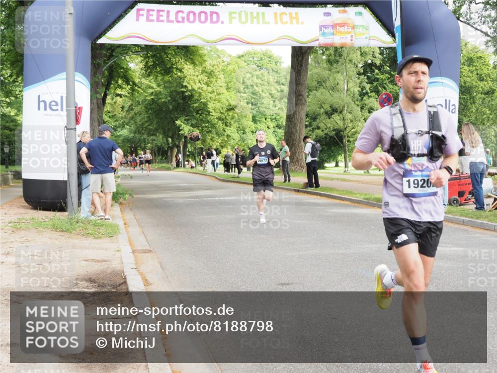 29.06.2025 - hella hamburg halbmarathon MichiJ http://msf.ph/oto/8188798 29.06.2025 10:19:17 Zwischen KM18-KM19 2180, 3043, 6781, 7231, 9137, 10171, 10790, 13838, 14164, 15253, 15880, 19194, 19202, 19203, 19204 meine-sportfotos.de