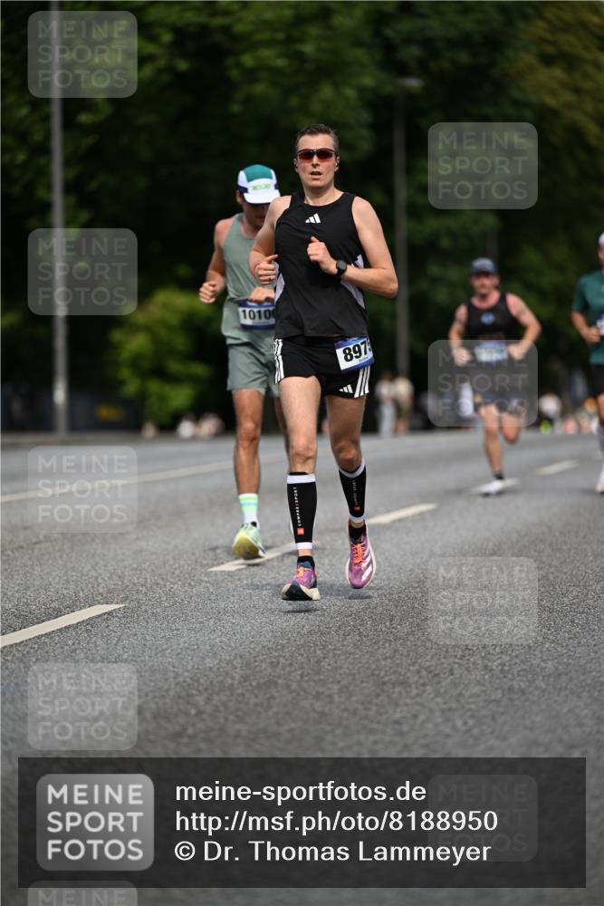29.06.2025 - hella hamburg halbmarathon Dr. Thomas Lammeyer http://msf.ph/oto/8188950 29.06.2025 09:47:32 Kennedybrücke 1065, 1122, 3075, 3968, 5308, 5344, 7231, 7349, 7793, 8975, 9047, 9079, 10106, 10173, 10790 meine-sportfotos.de