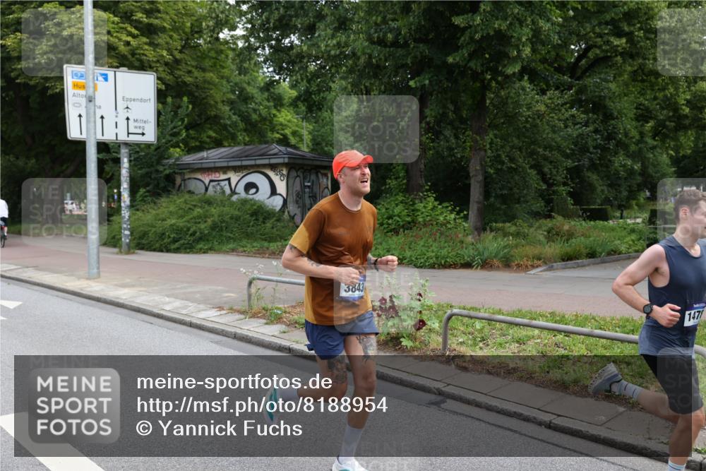29.06.2025 - hella hamburg halbmarathon Yannick Fuchs http://msf.ph/oto/8188954 29.06.2025 10:30:40 20KM 3843, 4062, 6032, 6829, 6990, 10384, 10477, 10877, 12447, 12462, 12488, 12514, 13252, 13343, 13419, 14789, 14875, 15115, 15161, 15959, 16119, 17329, 17612, 17691, 18259, 18841 meine-sportfotos.de
