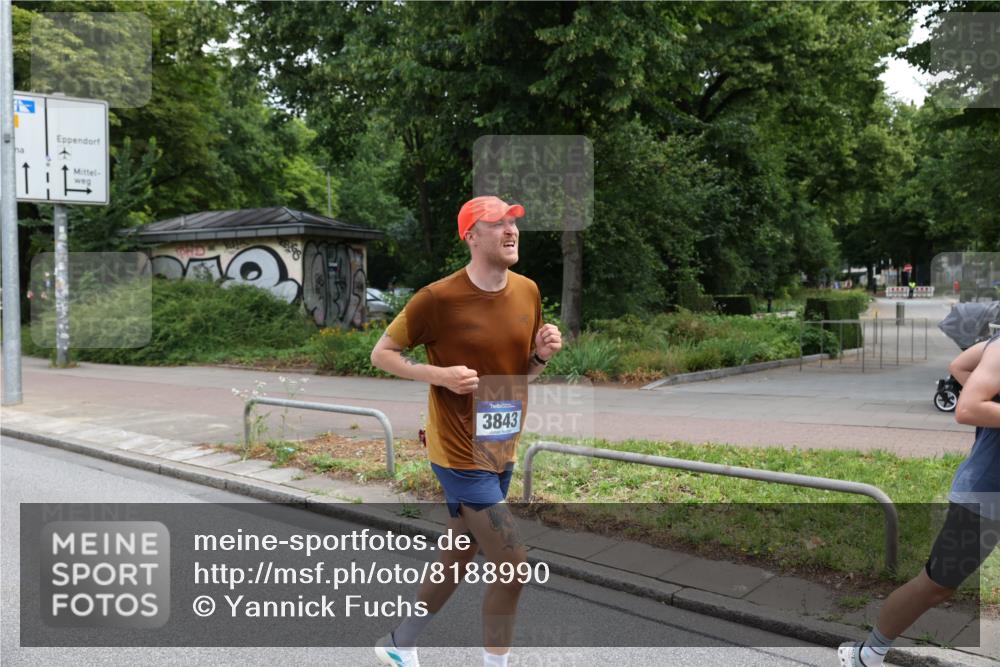 29.06.2025 - hella hamburg halbmarathon Yannick Fuchs http://msf.ph/oto/8188990 29.06.2025 10:30:41 20KM 3843, 4062, 6032, 6829, 6990, 10384, 10477, 10877, 12447, 12462, 12488, 12514, 13252, 13343, 13419, 14789, 14875, 15115, 15161, 16119, 17329, 17612, 17691, 18841 meine-sportfotos.de