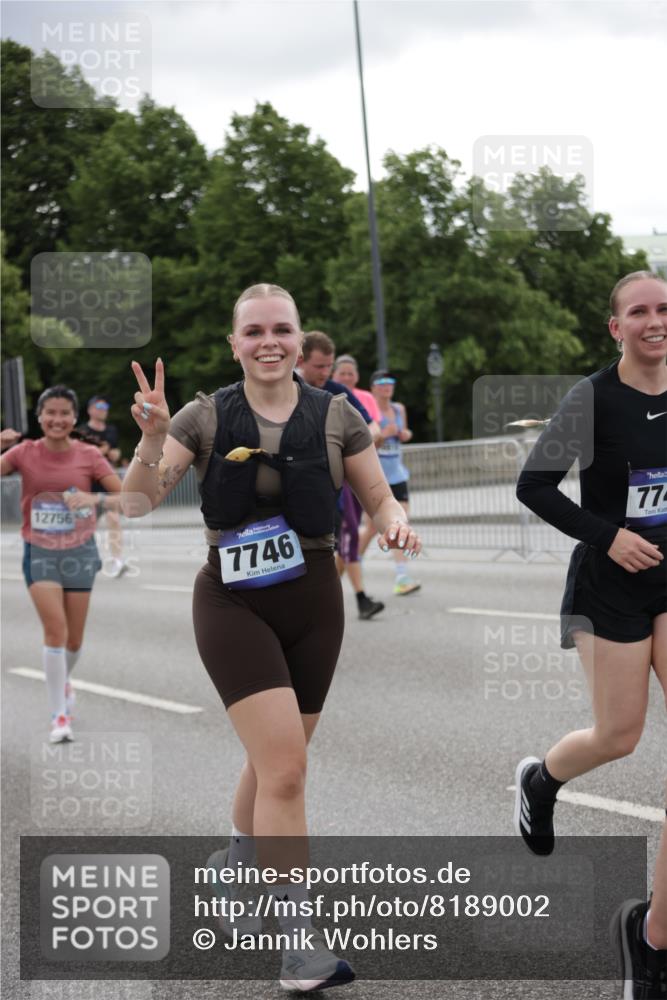 29.06.2025 - hella hamburg halbmarathon Jannik Wohlers http://msf.ph/oto/8189002 29.06.2025 11:12:15 Lombardsbrücke 1405, 1864, 1874, 3090, 3512, 4004, 4011, 4212, 4339, 4709, 4730, 5304, 5334, 5765, 6157, 6186, 6768, 6769, 6777, 7123, 7144, 7406, 7414, 7428, 7745, 7746, 8174, 9818, 10254, 11108, 12516, 13091, 13828, 13839, 15400, 15401, 16544, 17254, 17418, 17471, 17700, 17875, 18139, 18669 meine-sportfotos.de