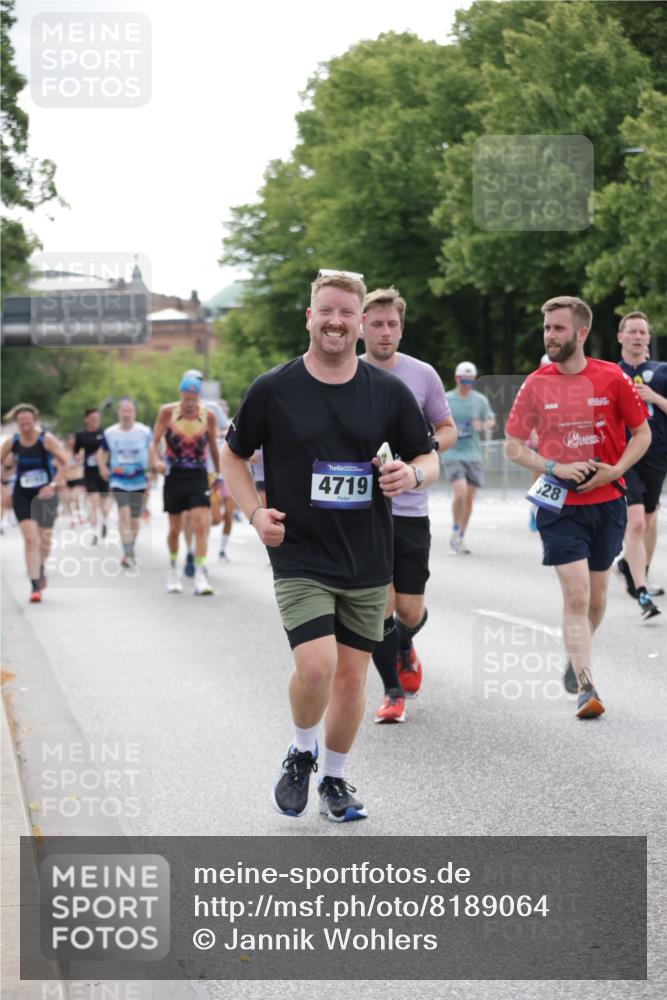 29.06.2025 - hella hamburg halbmarathon Jannik Wohlers http://msf.ph/oto/8189064 29.06.2025 10:23:57 Lombardsbrücke 1005, 1009, 1064, 2132, 2477, 3285, 3579, 3786, 4162, 4464, 4684, 4719, 4993, 6478, 6524, 6526, 7528, 7920, 7975, 8167, 8187, 8297, 9063, 12210, 13380, 13573, 13711, 14143, 14433, 14439, 14824, 15456, 16345, 16861, 17147, 17262, 17559, 17560, 18077, 18109, 18132, 19080 meine-sportfotos.de